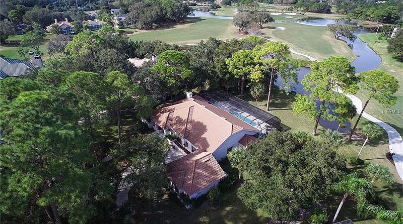 1st image of 925 Blue Heron Overlook
