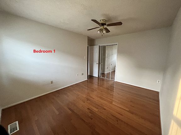 2nd image of 9714 Lakepointe Dr