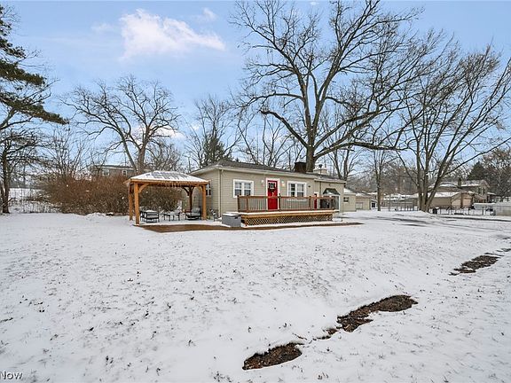 2nd image of 99 Meadowridge Rd