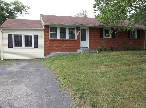 2nd image of 17855 Curtis Dr