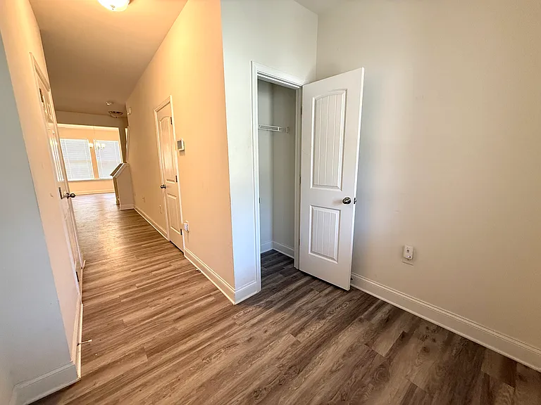 1219 Scholar Dr — Photo 3