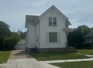 838 Cherry St, Oshkosh, WI 54901