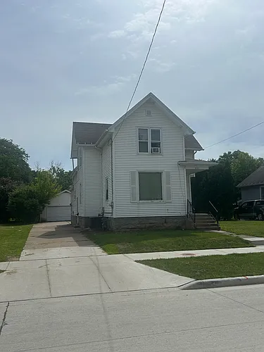 838 Cherry St Photo 1
