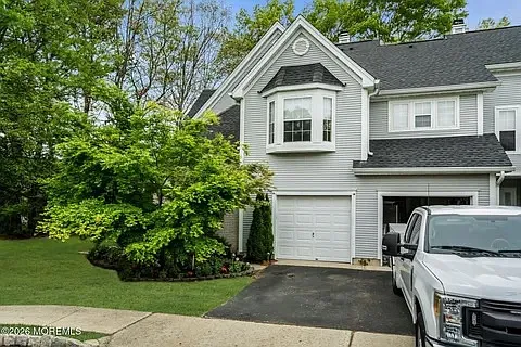 3 bed, 1938 sqft, $3,500 — Photo 2
