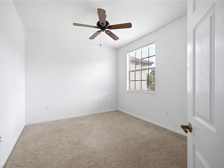 7631 Bristol Cir — Photo 23