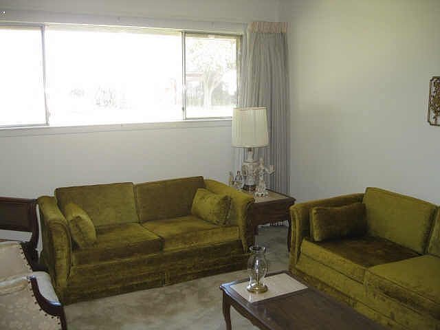 2nd image of 2504 Leslie St
