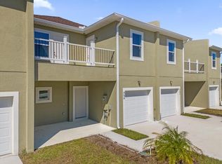 454 Lake Shore Pkwy, Davenport, FL 33896