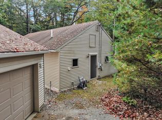 8 Moose Dr, Brunswick, ME 04011