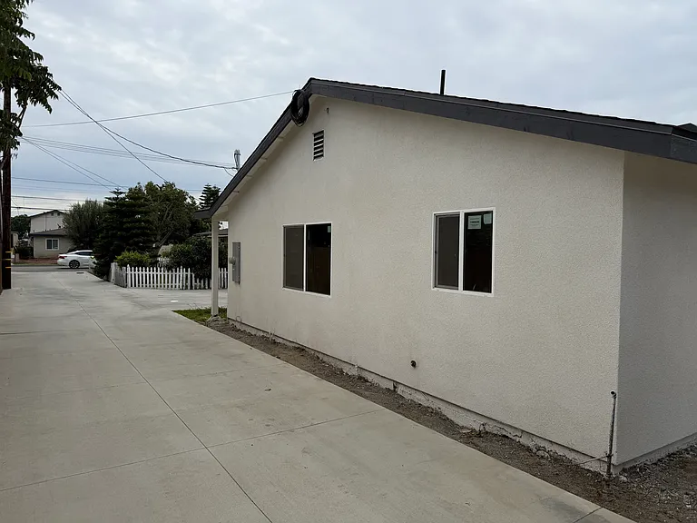 16267 Chicago Ave — Photo 10