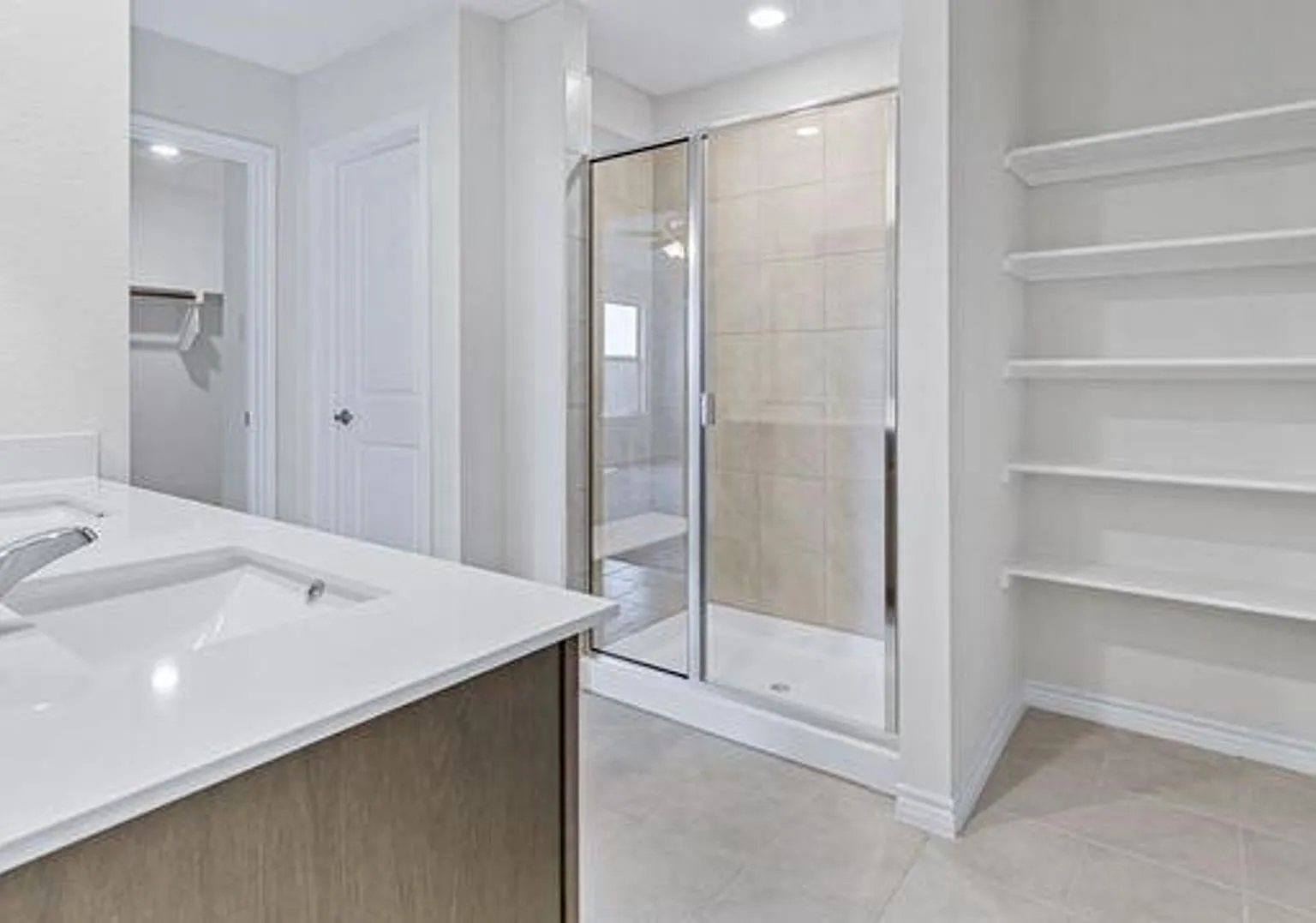 Charming 3-Bedroom Single-Family Home for Rent Built in 2023. — Photo 2
