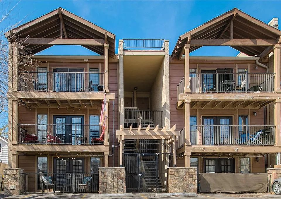 1st image of 4727 Jarboe St APT 108