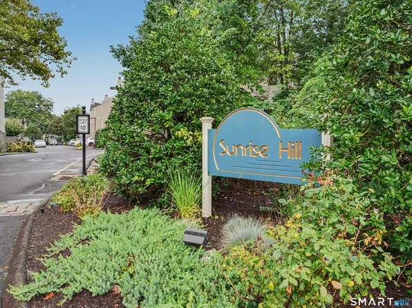 110 Sunrise Hill Road #110, Norwalk, CT 06851