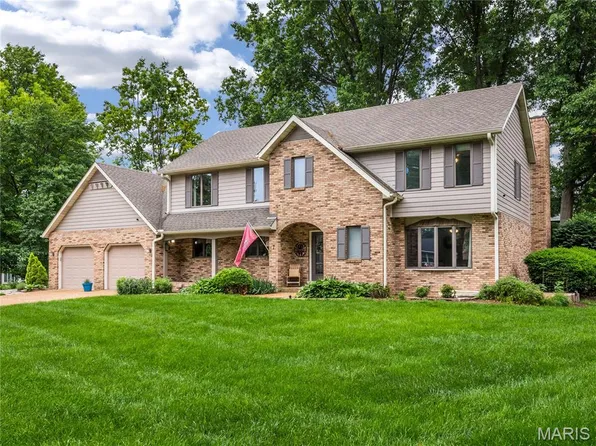 7 Ginger Meadow Ct, Glen Carbon, IL 62034