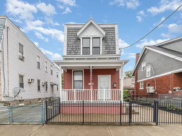 2962 Henshaw Ave, Cincinnati, OH 45225