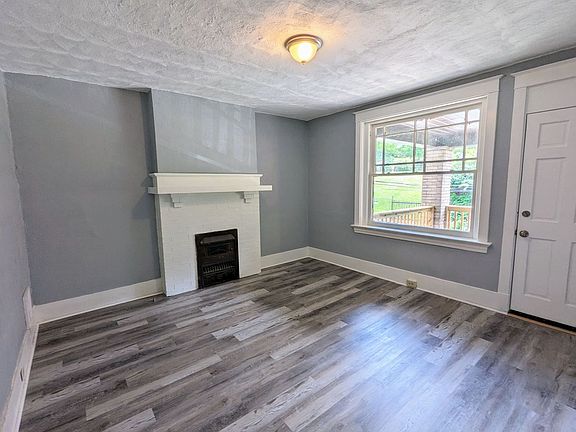 5th image of 22-23 Kenwood Ave #22-2