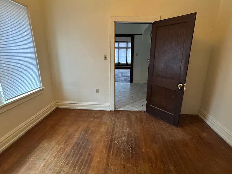 823 S 22nd St #2 — Photo 5