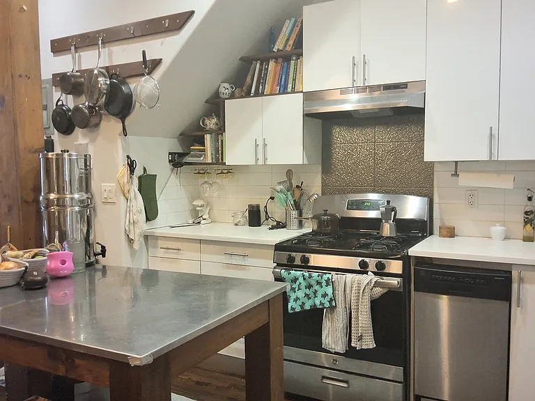 758 Willoughby Ave #2 — Photo 6