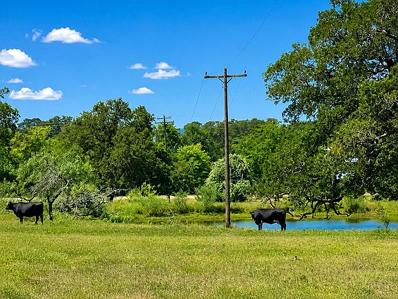 3rd image of 1583 S Us Highway 77