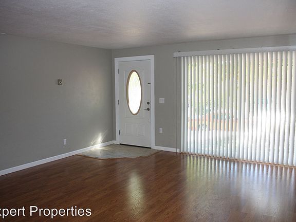 3rd image of 961 Harmony Ln