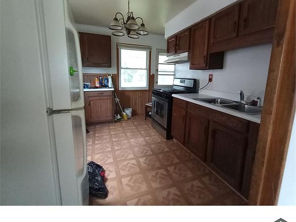 3rd image of 4310 Willow Ave