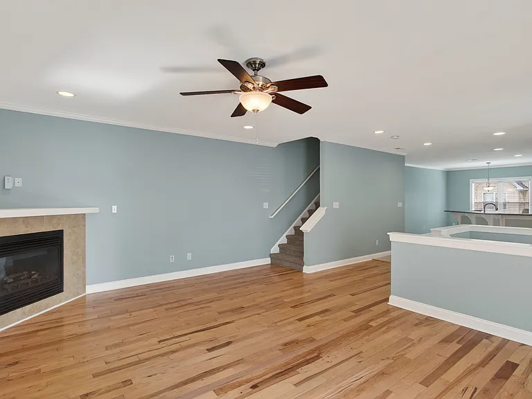 1136 Arlynn Ln — Photo 22