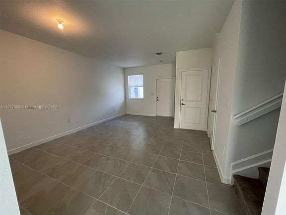 3rd image of 2605 SE 11th St #2605