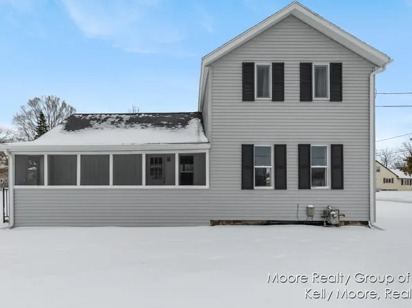 292 W Muskegon St, Cedar Springs, MI 49319