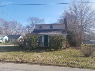365 Fenton Ave, Conneaut, OH 44030