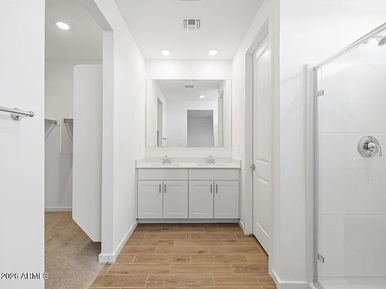 2384 E Enantio Rd — Photo 25