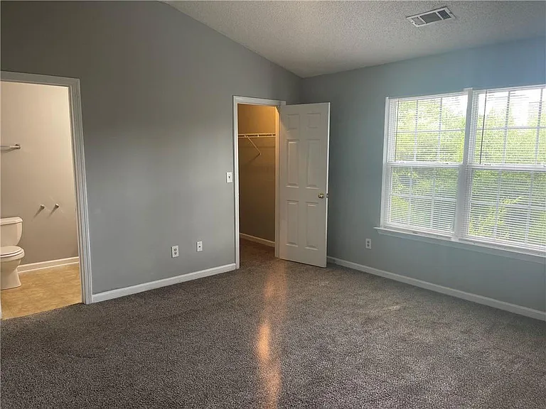 5322 Creekview Ln — Photo 9
