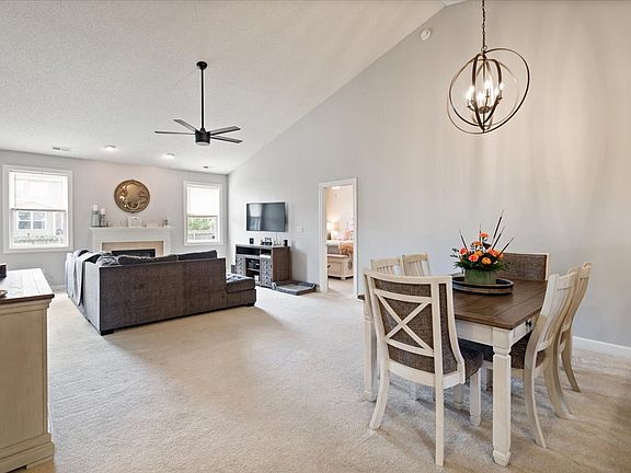3rd image of 6537 Southern Cross Dr