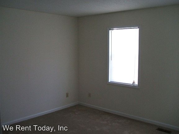 4th image of 3527 Lynhaven Dr APT D