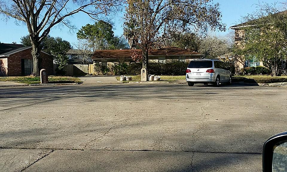 1st image of 2802 Del Clair Cir