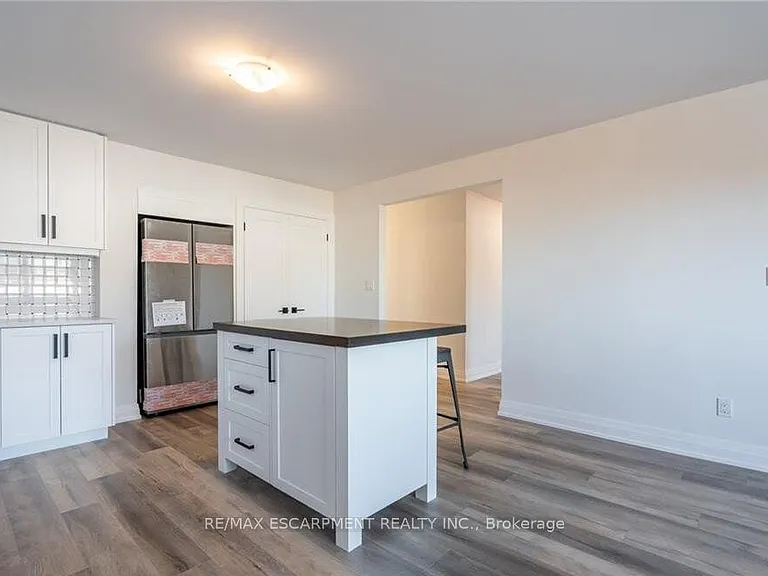4289 Mountain St #3 — Photo 19