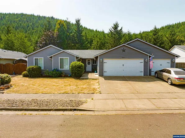 2661 Foothills Dr, Sweet Home, OR 97386