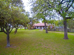 3001 Live Oak Dr, Brenham, TX 77833