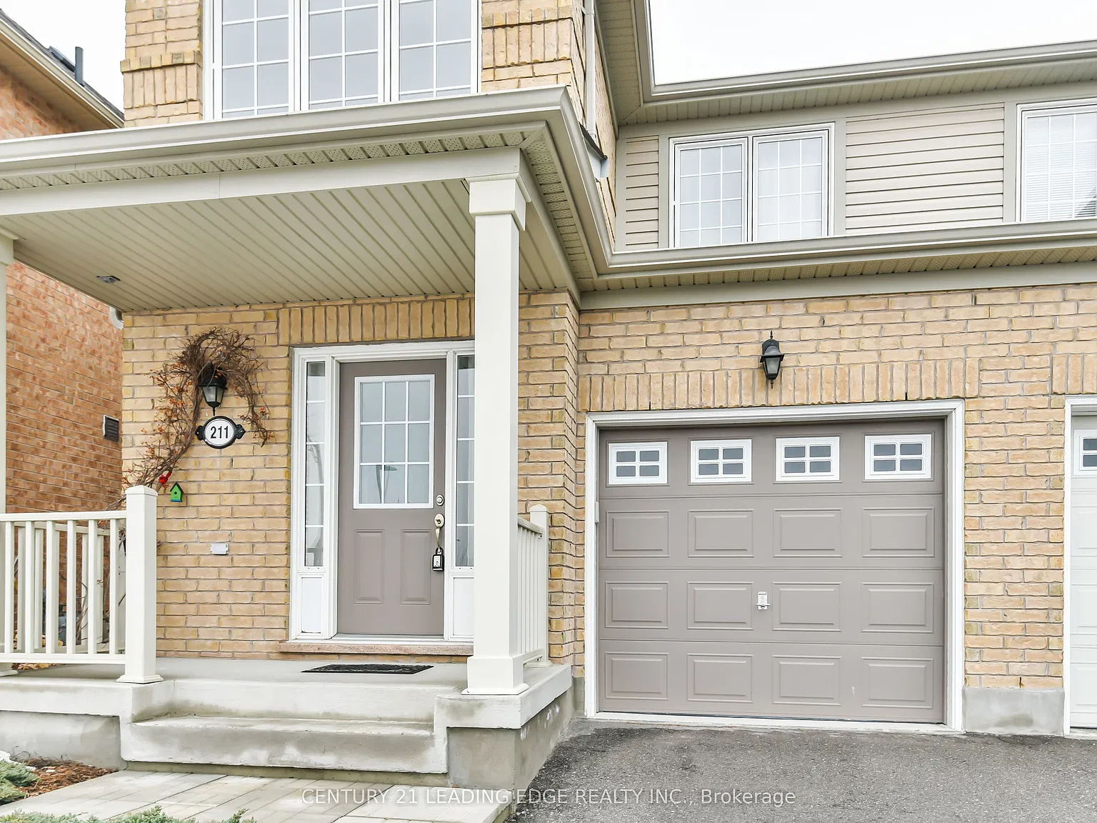 3 bed, $2,995 — Photo 1