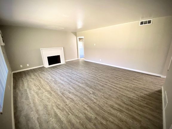 3rd image of 5530 North Ave #2503