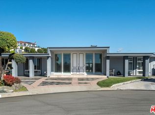 1975 Deermont Rd, Glendale, CA 91207