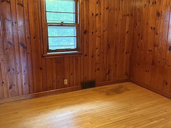 4th image of 1203 MacArthur Ave