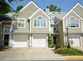 307 Overlook Dr, Occoquan, VA 22125