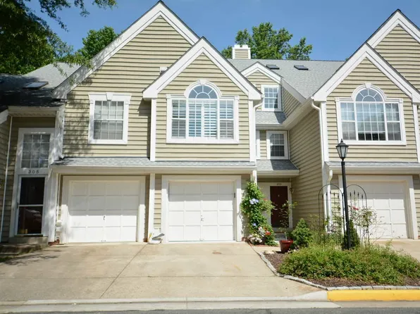 307 Overlook Dr, Occoquan, VA 22125