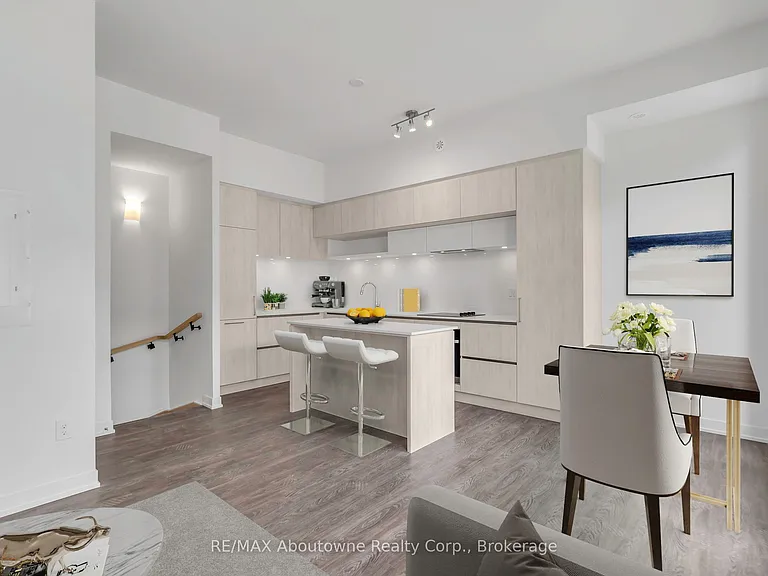 2 Steckley House Ln #Townhouse 923 — Photo 1