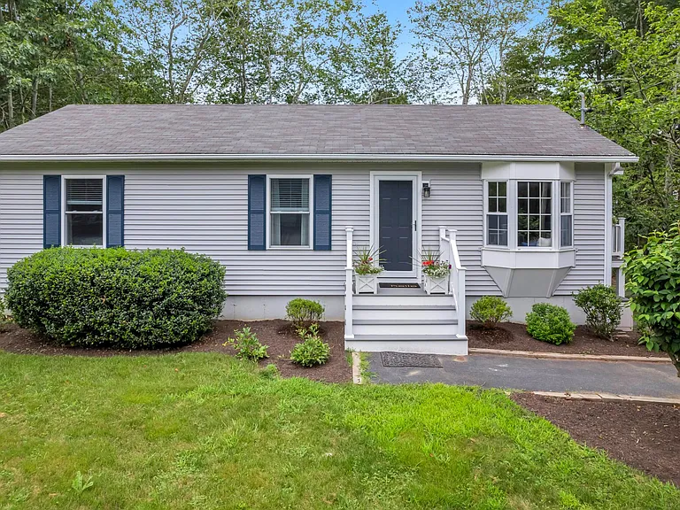 13 Dean Rd — Photo 39