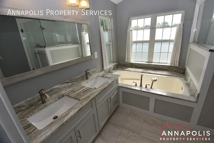 888 Stonehurst Ct — Photo 18
