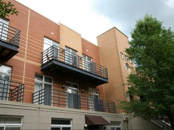 1033 E 46th St APT 403, Chicago, IL 60653