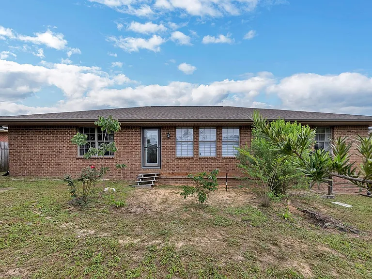 131 Bronze Cir — Photo 29