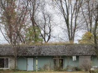 786 Yankee Ave, Lowden, IA 52255