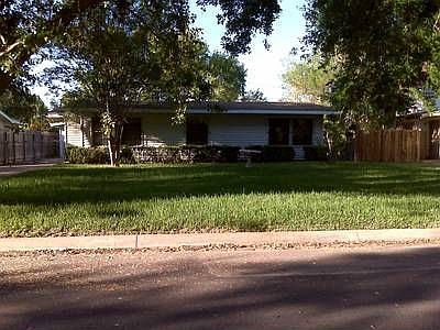 1st image of 809 E Jim Hogg Ave