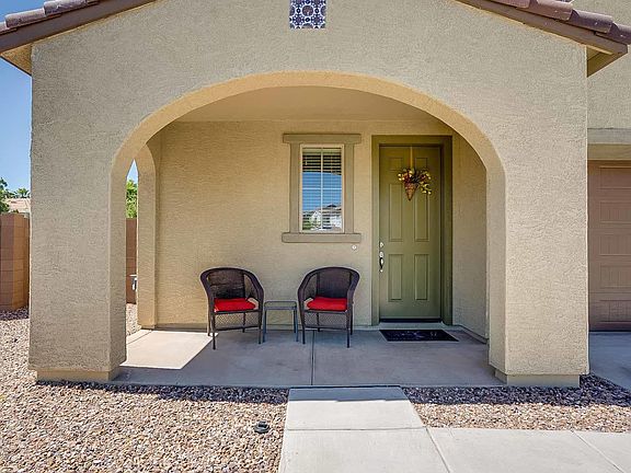 2nd image of 686 N Blackbird Dr